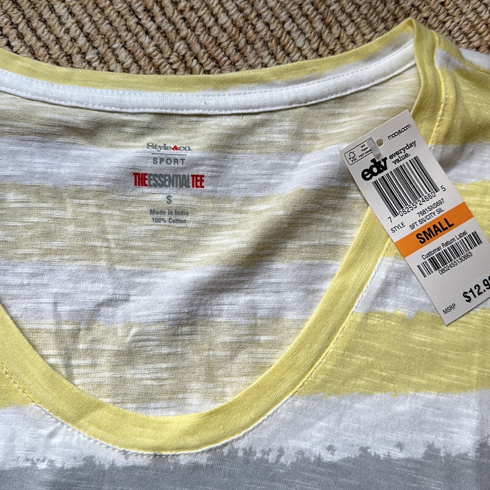 7 - NWT/NWOT Women's short sleeve tops - all "like" size small - lots of brands - Picture 13 of 15